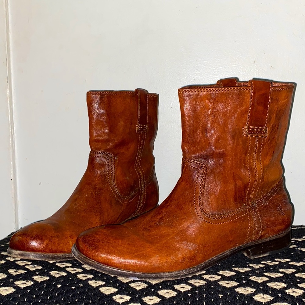 FRYE leather ankle slouchy flat work boots